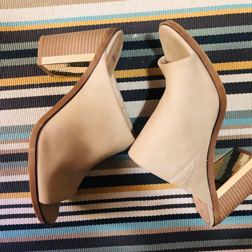 Beige Mules with Gold Lined Heel